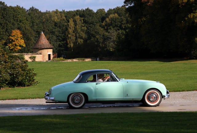 Belle auto à Argeronne